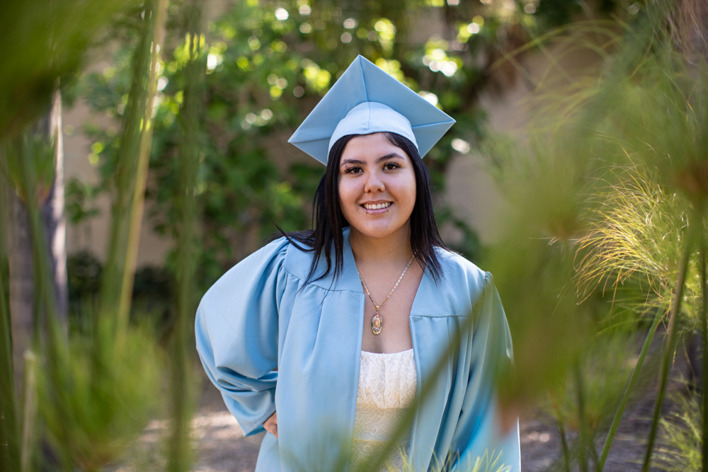 Senior portraits in San Jose, Ca at the Rosicrucian Egyptian Museum